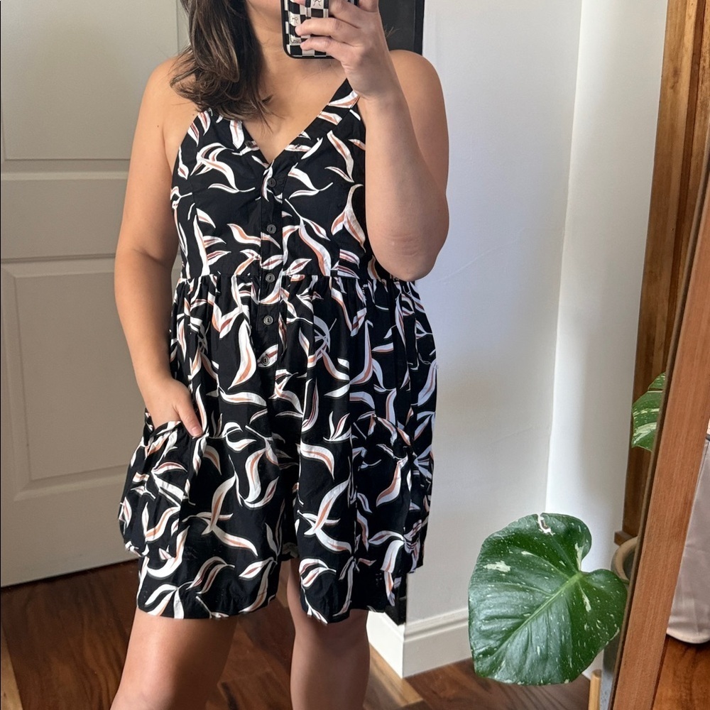 Anthropologie x Hei Hei Palma Buttoned Front romper. Size S